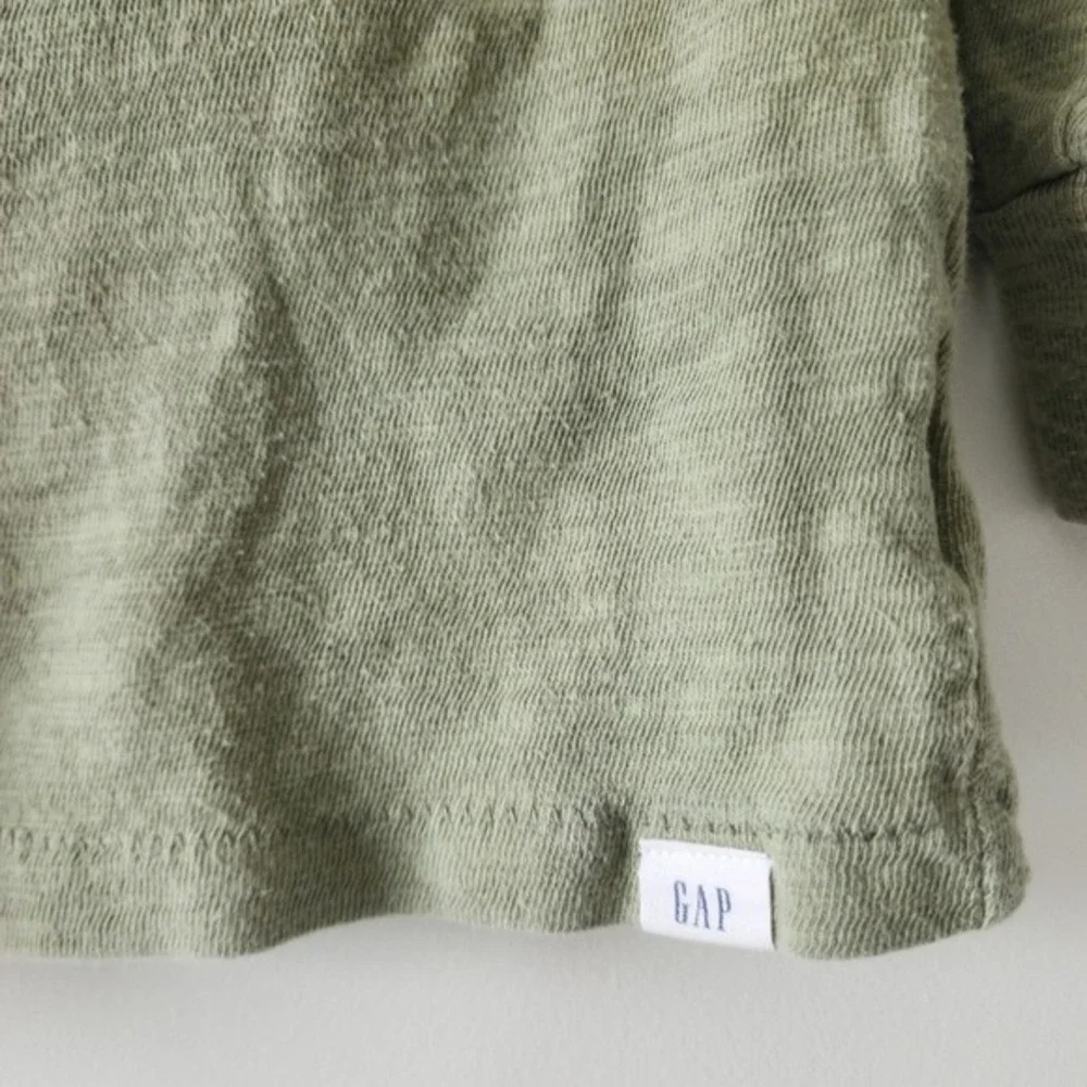 Gap Kids 3T Star Wars Graphic‎ Long Sleeve T-Shirt Olive Green Patches Disney